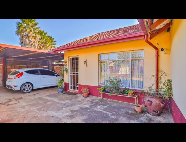 3 BEDROOM HOUSE FOR SALE IN KRUGERSRUS